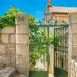 Milka Mit Privatem Pool By Interhome בית נופש